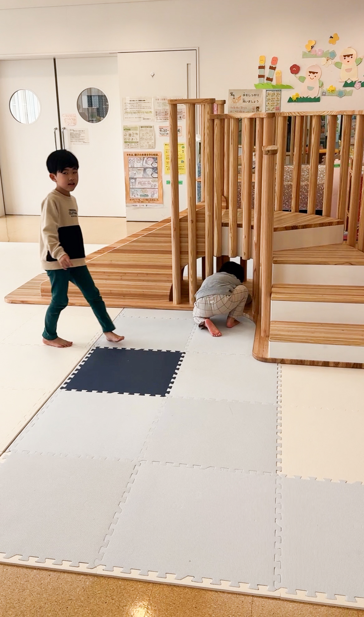 森のトンネル画像1