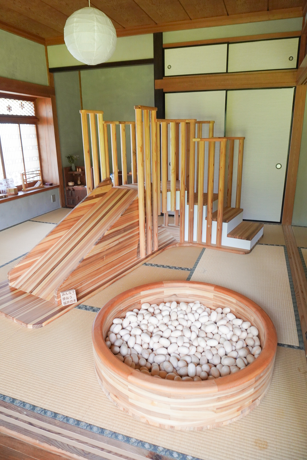 森をかけぬけるすべり台 設置写真2