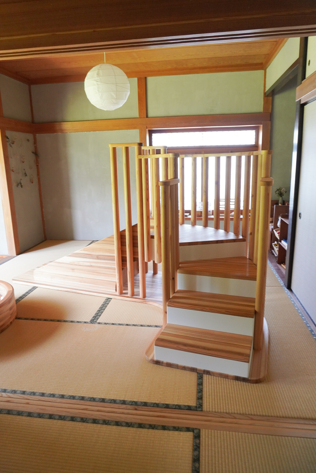森をかけぬけるすべり台 設置写真1